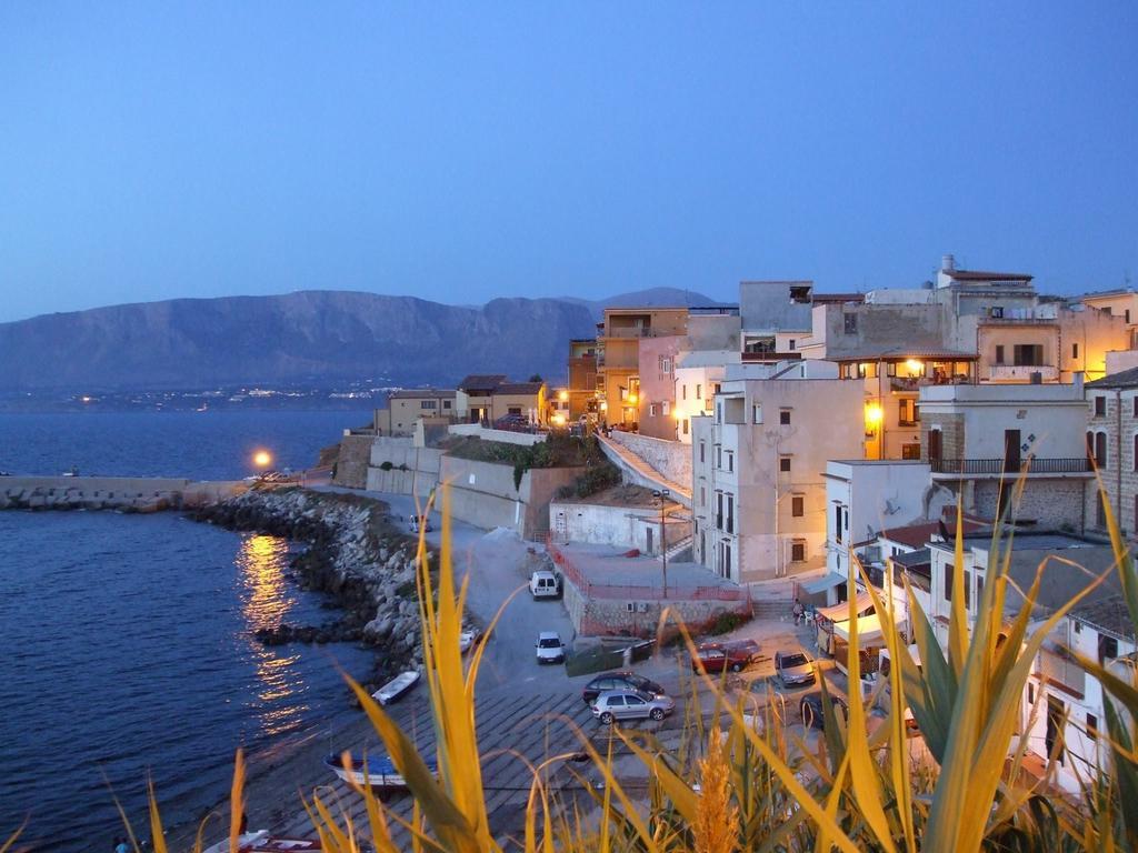 Casa Vacanze Karol Apartment Trappeto  Bagian luar foto